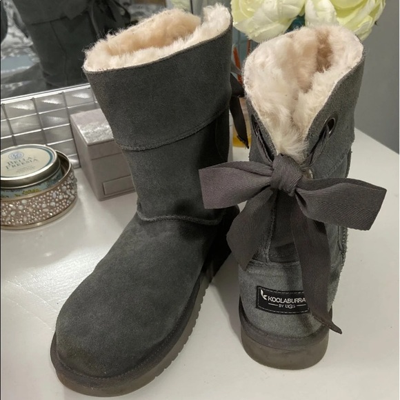 Gray Ugg boots size 6 - Picture 2 of 11